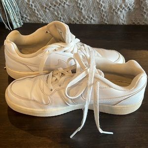 Nike Court Shoes Triple White size 8